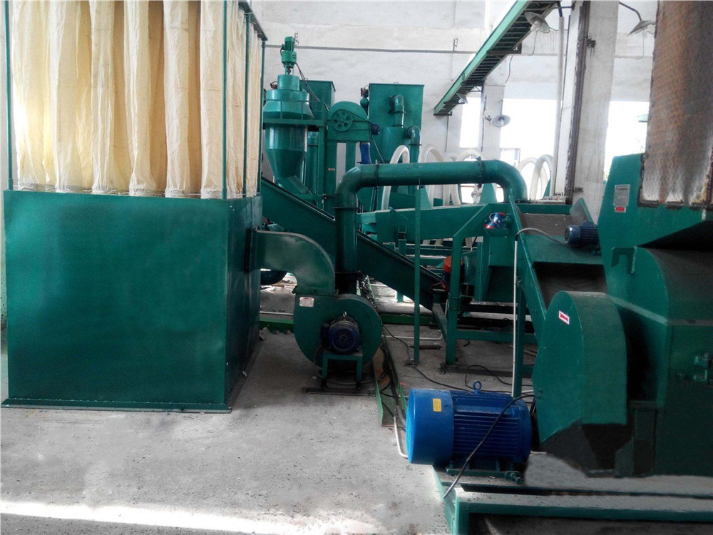 鋰電池破碎回收設備.jpg 鋰電池破碎回收設備.jpg