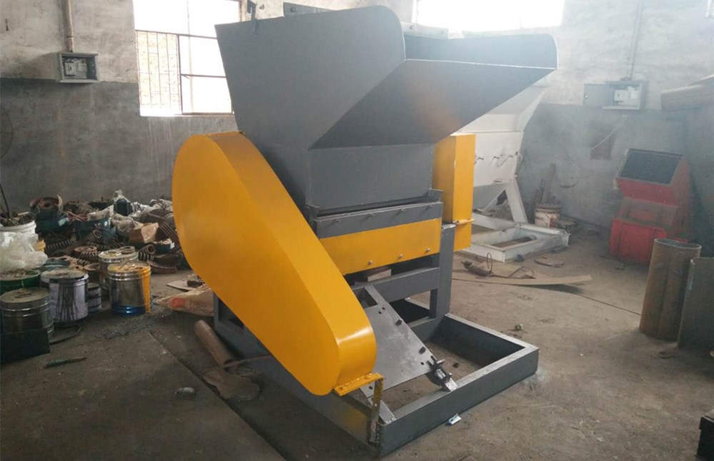 塑料粉碎機(jī).jpg